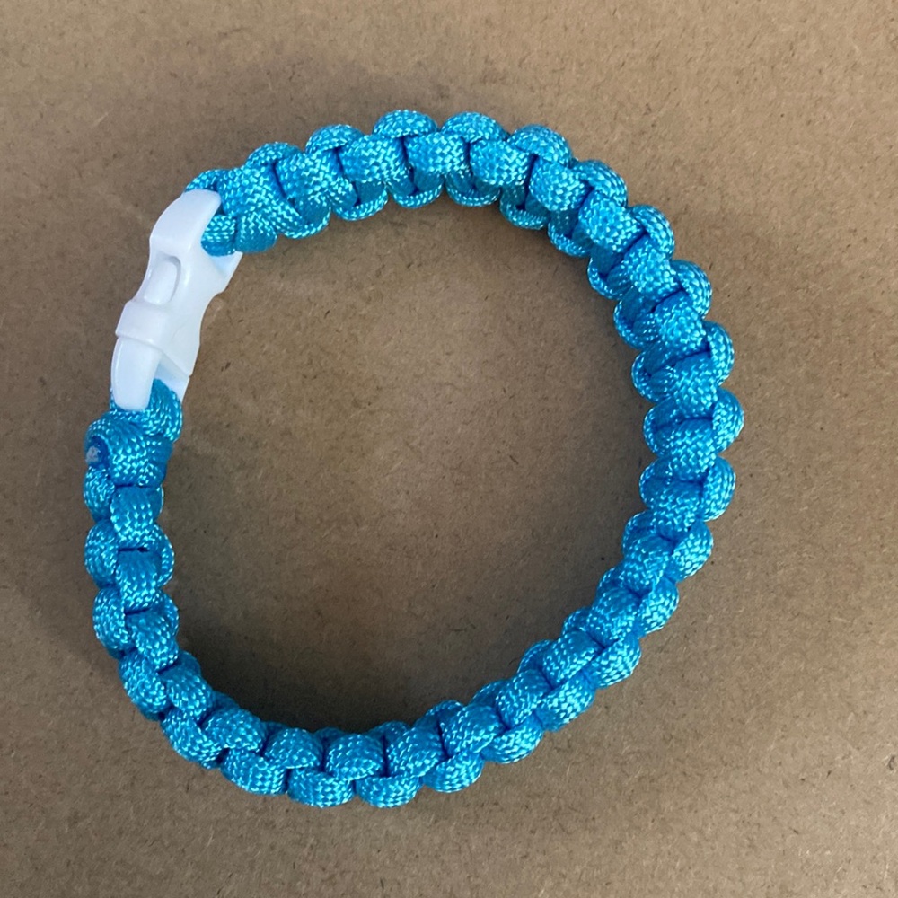Paracord bracelet